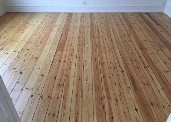 Olie- eller lakgulv: Hvad skal du vælge?