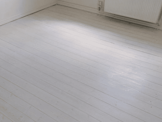 4 fordele ved hvid mat lak til dit trægulv